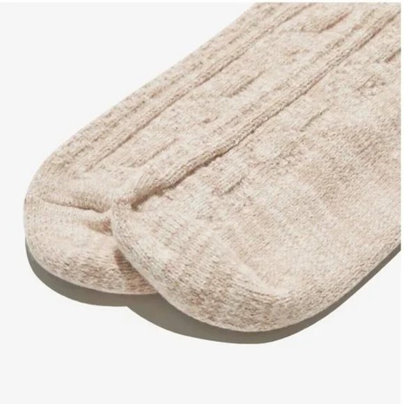 PUDUS Sweater Socks Over the Knee Shoe Size 6-10 Cozy Cabin - NWT - Picture 5 of 5